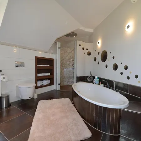 Luxbellevue Luxury Villa *